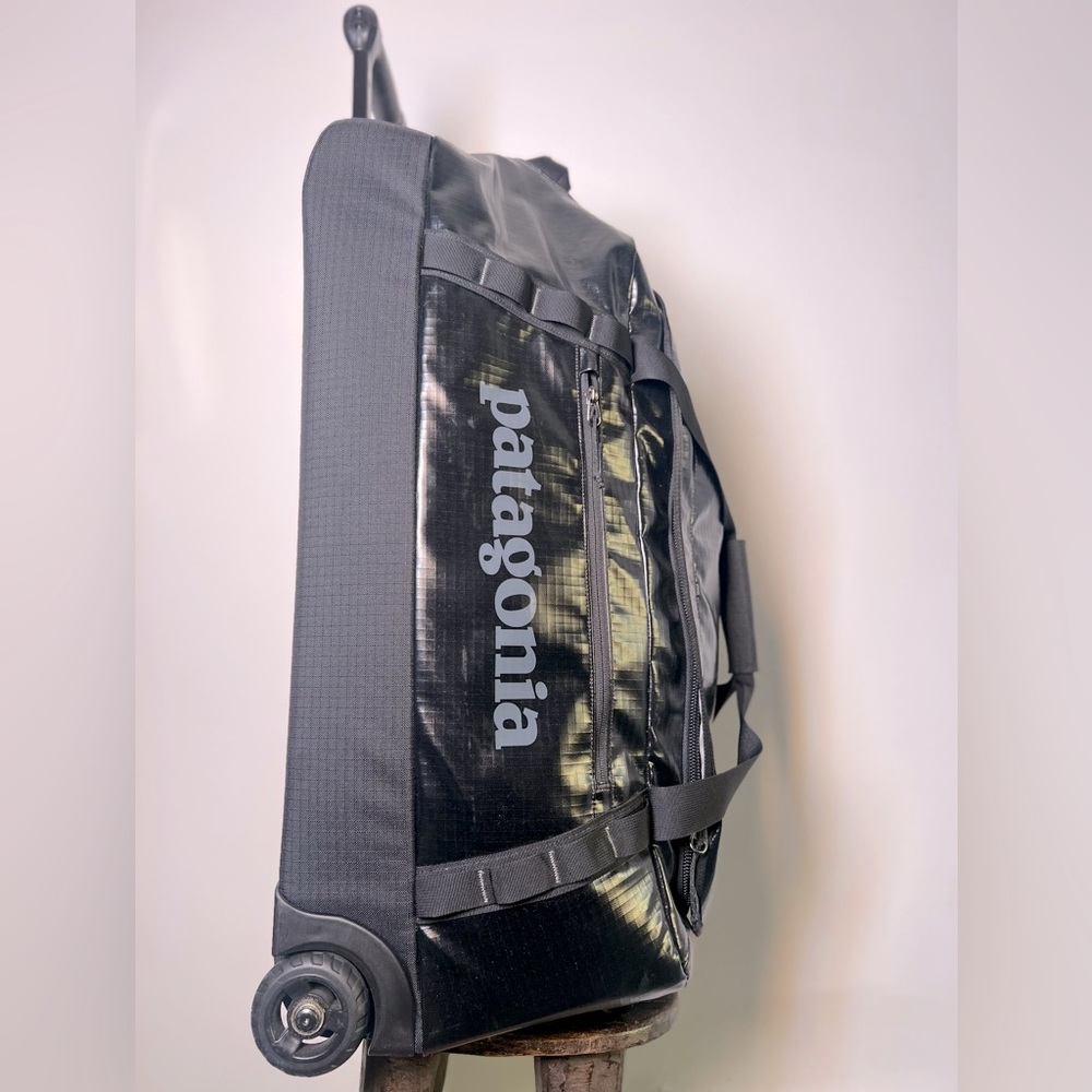 Patagonia Black Hole Wheeled Duffel 70L Color: Black
